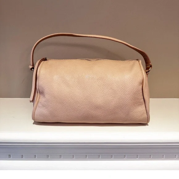 Banana Republic Elegant Beige Soft Pink Leather Shoulder Bag - Picture 1 of 15